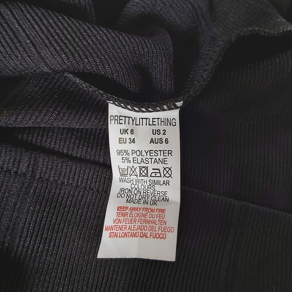 PrettyLittleThing black mini skirt- size 2 - Picture 4 of 6